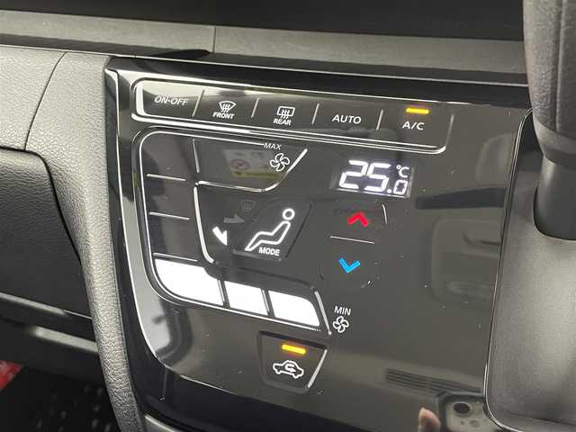 日産 ルークス ハイウェイスター X 茨城県 2021(令3)年 1.6万km ホワイトパール ・純正ディスプレイオーディオ/・Bluetooth/・ビルトインＥＴＣ/・全周囲カメラ/・前方ドライブレコーダー/・片側パワースライドドア/・ＬＥＤヘッドライト/・フォグランプ/・衝突軽減システム