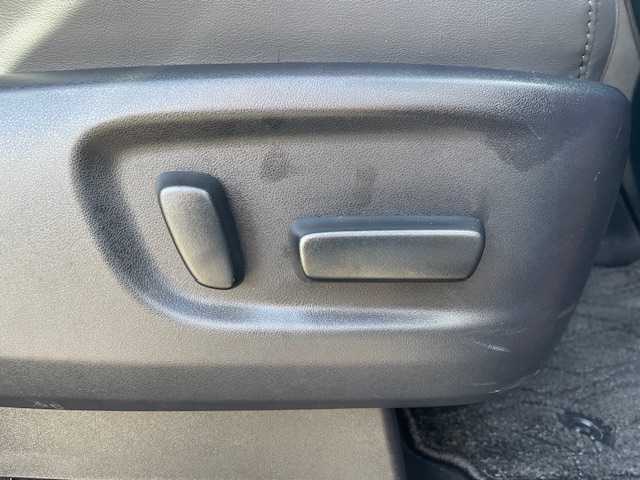 トヨタ アルファードハイブリット SR Cパッケージ 三重県 2022(令4)年 1.5万km ダークレッドマイカメタリック セーフティセンス/・プリクラッシュセーフティ/・レーントレーシングアシスト/・ロードサインアシスト/・アダプティブハイビームアシスト/・全車速追従機能付レーダークルーズコントロール/パーキングサポートブレーキ/JBLプレミアムサウンドシステム/純正13.3型フリップダウンモニター/純正10.5型SDナビ/フルセグTV/【CD/DVD/MSV/Bluetooth/USB/Miracast】/パノラミックビューモニター/ビルトインETC/前後ドライブレコーダー/ステアリングヒーター/AC100V電源/両側パワースライドドア/パワーバックドア/レザーシート/D/N席シートベンチレーション/D/N席シートヒーター/D/N席パワーシート/オートライト/三眼LEDヘッドランプ/LEDフロントフォグランプ/シーケンシャルターンランプ/225/60R17インチ純正AW/プッシュスタート/スマートキー/純正フロアマット