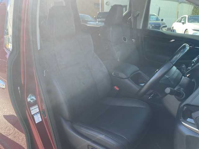 トヨタ アルファードハイブリット SR Cパッケージ 三重県 2022(令4)年 1.5万km ダークレッドマイカメタリック セーフティセンス/・プリクラッシュセーフティ/・レーントレーシングアシスト/・ロードサインアシスト/・アダプティブハイビームアシスト/・全車速追従機能付レーダークルーズコントロール/パーキングサポートブレーキ/JBLプレミアムサウンドシステム/純正13.3型フリップダウンモニター/純正10.5型SDナビ/フルセグTV/【CD/DVD/MSV/Bluetooth/USB/Miracast】/パノラミックビューモニター/ビルトインETC/前後ドライブレコーダー/ステアリングヒーター/AC100V電源/両側パワースライドドア/パワーバックドア/レザーシート/D/N席シートベンチレーション/D/N席シートヒーター/D/N席パワーシート/オートライト/三眼LEDヘッドランプ/LEDフロントフォグランプ/シーケンシャルターンランプ/225/60R17インチ純正AW/プッシュスタート/スマートキー/純正フロアマット