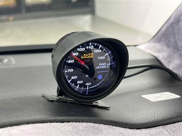 スズキ アルト F 大阪府 2016(平28)年 4.9万km ピュアレッド ワークス仕様/NARDIステアリング/零1000パワーチャンバー/AUTO GAUGE 水温計/PIVOTブースト計/社外タワーバー/D席スイスポ純正シート/社外15インチアルミホイール/【F-Direction/WS-5】/社外車高調/デジタルインナーミラー/パープルスウェードトリム/ラジオ/CD