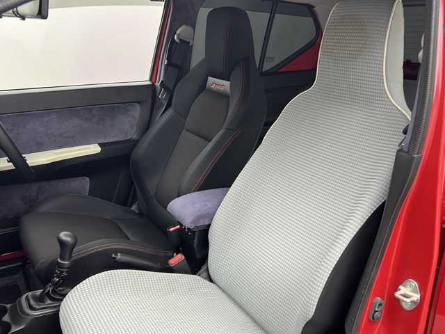 スズキ アルト F 大阪府 2016(平28)年 4.9万km ピュアレッド ワークス仕様/NARDIステアリング/零1000パワーチャンバー/AUTO GAUGE 水温計/PIVOTブースト計/社外タワーバー/D席スイスポ純正シート/社外15インチアルミホイール/【F-Direction/WS-5】/社外車高調/デジタルインナーミラー/パープルスウェードトリム/ラジオ/CD