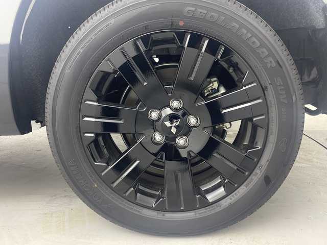 三菱 デリカＤ：５ シャモニー 福島県 2025(令7)年 0.1千km パールⅡ /リアモニター取付パッケージ(25300円)//登録済未使用車//全方位カメラ//４ＷＤ//ALPINE１１型ナビ/CD・DVD・BT・MSV・フルセグTV・HDMI・スマホ連動・USB//ＢＳＭ//両側パワースライドドア//パワーバックドア//シートヒーター//パワーシート//ステアリングヒーター//パドルシフト//オートハイビーム//LEDライト//取扱説明書//保証書