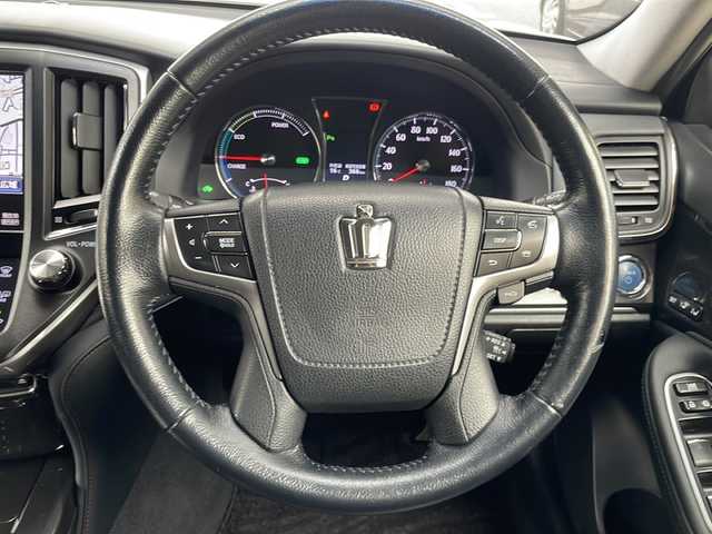 トヨタ クラウン ハイブリッド アスリートG 大阪府 2013(平25)年 12万km ホワイトパールクリスタルシャイン 純正ナビ/バックカメラ/サイドカメラ/サンルーフ/TRDアンダーエアロ/フルセグテレビ/パワーシート/電動リアゲート/レーダークルーズコントロール/フロントエアーシート/フロントシートヒーター/社外マフラー/純正アルミホイール/プッシュスタート/純正フロアマット/カーテンエアバッグ/ETC/スペアキー