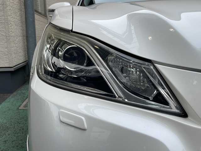 トヨタ クラウン ハイブリッド アスリートG 大阪府 2013(平25)年 12万km ホワイトパールクリスタルシャイン 純正ナビ/バックカメラ/サイドカメラ/サンルーフ/TRDアンダーエアロ/フルセグテレビ/パワーシート/電動リアゲート/レーダークルーズコントロール/フロントエアーシート/フロントシートヒーター/社外マフラー/純正アルミホイール/プッシュスタート/純正フロアマット/カーテンエアバッグ/ETC/スペアキー