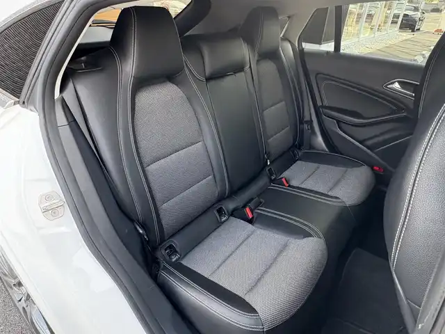 メルセデス・ベンツ ＣＬＡ１８０ Sブレイク AMG スタイル 栃木県 2018(平30)年 5万km ポーラホワイト レーダーセーフティパッケージ/　（ブラインドスポットアシスト、ディスタンスパイロット・ディストロニック、レーンキーピングアシスト、PRE-SAFE）/ＥＴＣ/純正前方ドライブレコーダー/Bluetooth/ACC/キーレスゴー/シートヒーター/前後パークトロニック/バックカメラ/純正メーカーナビ/フットトランクオープナー/純正18インチAW/LEDヘッドライト