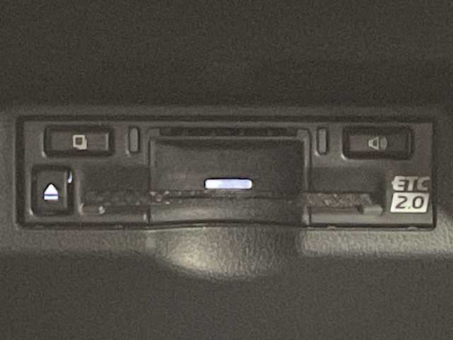 トヨタ アルファード Z 大阪府 2025(令7)年 0.2万km プラチナホワイトパールマイカ トヨタセーフティセンス/　・プリクラッシュセーフティ/　・レーントーシングアシスト/　・レーンディパーチャーアラート/　・レーダークルーズコントロール/　・ロードサインアシスト/　・アダプティブハイビームシステム/　・プロアクティブドライビングアシスト/純正メモリナビ/　BT/HDMI/フルセグ/AppleCarPray/AndroidAuto/パノラミックビューモニター/バックカメラ/両側パワースライドドア/パワーバックドア/LEDオートライト/フォグランプ/合皮レザーシート/パワーシート/シートヒーター/エアシート/純正18インチアルミホイール/ブラインドスポットモニター/パーキングサポートブレーキ/デジタルインナーミラー/ステアリングヒーター/置くだけ充電/スマートキー/ETC2.0