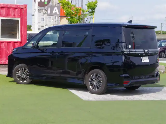 トヨタ ヴォクシー S－G 千葉県 2022(令4)年 5万km アティチュードブラックマイカ Toyota Safety Sense/・プリクラッシュセーフティ/・レーンディパーチャーアラート/・オートハイビーム/・レーダークルーズコントロール/左パワースライドドア/右イージークローザードア/純正メモリーナビ/地デジTV/【DVD/CD再生機能　Bluetooth接続】/バックカメラ/ETC（2.0）/LEDヘッドライト/純正16インチアルミホイル/サイド/カーテンエアバッグ/スマートキー