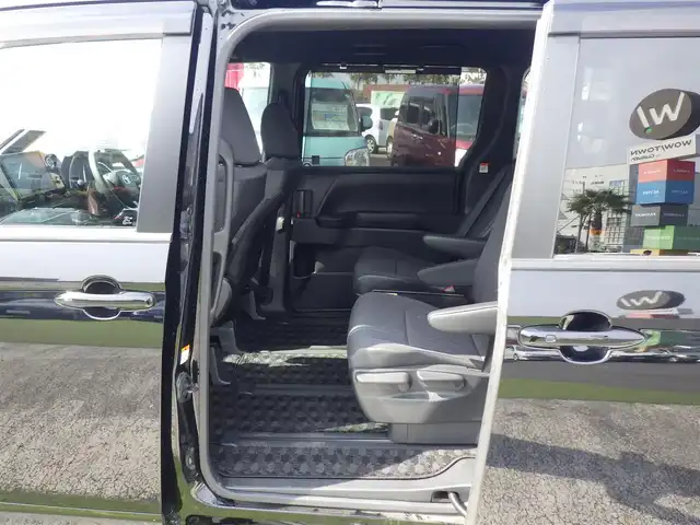 トヨタ ヴォクシー S－G 千葉県 2022(令4)年 5万km アティチュードブラックマイカ Toyota Safety Sense/・プリクラッシュセーフティ/・レーンディパーチャーアラート/・オートハイビーム/・レーダークルーズコントロール/左パワースライドドア/右イージークローザードア/純正メモリーナビ/地デジTV/【DVD/CD再生機能　Bluetooth接続】/バックカメラ/ETC（2.0）/LEDヘッドライト/純正16インチアルミホイル/サイド/カーテンエアバッグ/スマートキー