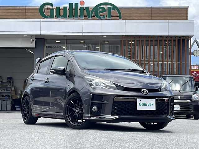 トヨタ ヴィッツ GRスポーツGR 沖縄県 2019(令1)年 3.5万km グレーメタリック 禁煙車/社外ナビ　フルセグＴＶ　Bluetooth DVD再生可/社外前後ドライグレコーダー　/ハーフレザーシート　/ＬＥＤヘッドライト　/オートライト　/オートハイビーム　/ウインカードアミラー/社外ツィーター　/ＥＴＣ　/革巻きステアリング/ステアリングスイッチ　/スマートキー