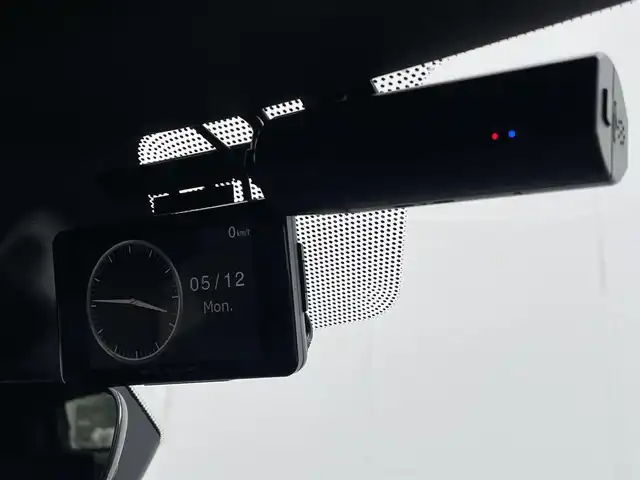 ランドローバー レンジローバーイヴォーク 50th コレクション 東京都 2020(令2)年 3.7万km ユーロンホワイト カラー限定７４台/コントラストルーフ/ドライバーアシストＰ/ブラックエクステリアＰ　/デュアルタッチプロ/360°カメラ/純正２０インチＡＷ　/プレミアムＬＥＤヘッドライト　/ＡＨＢ/黒レザーシート/シートヒーター/ＰＷテールゲート/スマートキー
