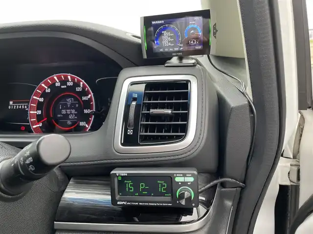 ホンダ オデッセイ アブソルート 鳥取県 2014(平26)年 6.7万km ホワイトオーキッドパール 純正ナビ／ＴＶ／ＤＶＤ／ＣＤ／ＢＴ/バックカメラ・ビルトインＥＴＣ/衝突軽減ブレーキ（CTBA）/クルーズコントロール/両側パワースライド/ＴＥＩＮ車高調/ＲＡＹＳ１９インチアルミ/社外レーダー探知機/社外フロントグリル/ＬＥＤヘットライト/ハーフレザーシート/純正アルミスタットレスセット積/（タイヤ残溝　７分山）/プッシュエンジンスタート/アイドリングストップ/スペアキーｘ１