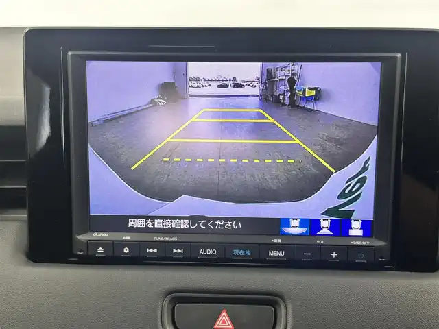 ホンダ ヴェゼル ハイブリッド e:HEV Z 大阪府 2021(令3)年 2.3万km プラチナホワイトパール 寒冷地仕様/純正8インチベーシックインターナビ/　　・CD/DVD/BT/フルセグ/USBポート/ETC/ステアリングリモコン/ハンドルヒーター/パドルシフト/ワイパーデアイサー/シートヒーター（運転席/助手席）/デュアルエアコン/レーダークルーズコントロール/電動パーキングブレーキ/ダウンヒルアシストコントロール/BSM/ハーフレザーシート/純正LEDヘッドライト/フォグランプ