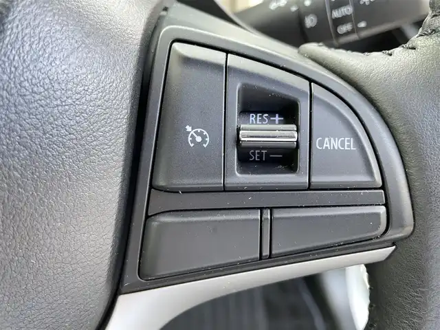 スズキ クロスビー HYBRID MZ 愛媛県 2018(平30)年 4.7万km ピュアホワイトP 純正８インチナビ　フルセグＴＶ　Ｂｌｕｅｔｏｏｔｈ　シートヒーター　　ＥＴＣ　ドライブレコーダー　　全方位カメラ　クルーズコントロール　衝突軽減ブレーキ　パドルシフト　ＬＥＤヘッドライト