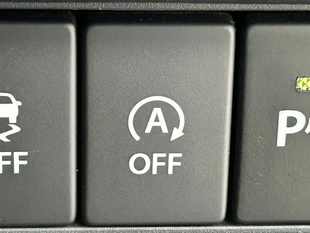 スズキ クロスビー HYBRID MZ 道央・札幌 2018(平30)年 4.7万km ピュアホワイトP ・４ＷＤ/・純正ナビ/・ＢＴ／ＣＤ／ＤＶＤ／ＳＤ／ＦＭ／ＡＭ／フルセグＴＶ/・全方位カメラ/・衝突軽減/・レーンキープアシスト/・ダウンヒルアシスト/・クルーズコントロール/・シートヒーター/・アイドリングストップ/・プッシュスタート/SNOW/SPOTモード/・間欠時間調整機能付きワイパー/・ETC/・純正アルミホイール/・パドルシフト/・革巻きステアリング/・純正フロアマット/・LEDヘッドライト/・フォグランプ