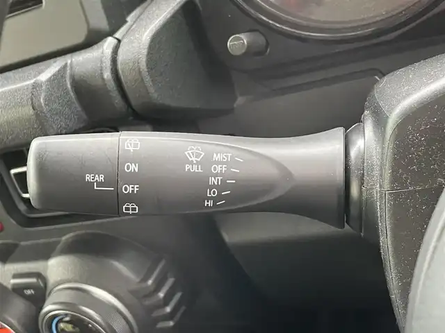 スズキ ジムニー XC 青森県 2018(平30)年 5万km ピュアホワイトP 4WD/社外メモリナビ/社外フルセグTV/AM/FM/CD/BT/USB/フォグランプ/純正フロアマット/純正アルミ/背面タイヤ/ホワイトレタータイヤ/ダウンヒルアシストコントロール/クルーズコントロール/レーンキープアシスト/プリクラッシュ/横滑り防止機能/ヘッドライドウォッシャー/ステアリングスイッチ/センターコンソール/セキュリティアラーム/冬タイヤ積み込み有/オートライト/ドアバイザー/電格ミラー/保証書/取扱説明書