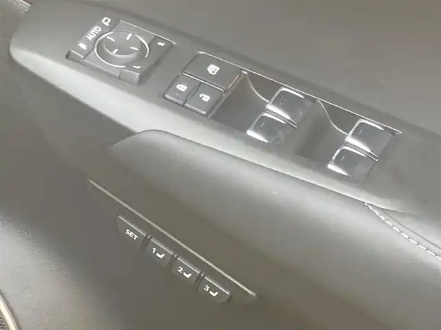レクサス ＮＸ 300h バージョンL 岡山県 2021(令3)年 4.9万km グラファイトブラックガラスフレーク 純正10.3インチワイドディスプレイナビ/フルセグTV、Bluetooth、CD、DVD、AM、FM/全方位カメラ/3眼LEDヘッドライト/前席パワーシート/前席シートヒーター/前席エアシート/ステアリングヒーター/運転席メモリーシート/ハンズフリーパワーバックドア/パドルシフト/レクサスプレミアムサウンドシステム/ビルトインETC2.0/電動パーキングブレーキ/パーキングサポートブレーキ/レクサスセーフティ＋/・プリクラッシュセーフティ/・レーンディパーチャーアラート/・オートマチックハイビーム/・アダブティブハイビームシステム/・レーダークルーズコントロール/ブラインドスポットモニター/リアクロストラフィックアラート/ロードサインアシスト/スカッフプレート/前後ドライブレコーダー　DC-DR652/黒革シート
