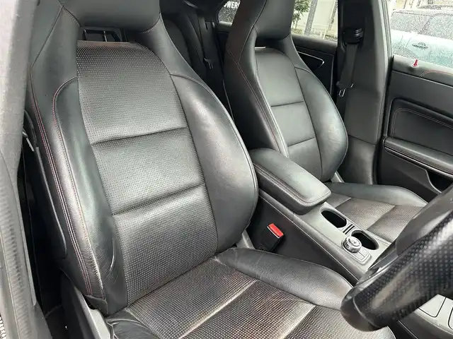 メルセデス・ベンツ ＣＬＡ２５０ 4MATIC 岩手県 2013(平25)年 9.2万km マウンテングレー レザーエクスクルーシブ/サンルーフ/ハーマンカードン /ディストロニックプラス/純正HDDナビ/フルセグTV/パークトロニック/ドラレコ(前)/黒革シート/シートヒーター(D/N)/パワーシート/DSRC/インテリジェントライトシステム