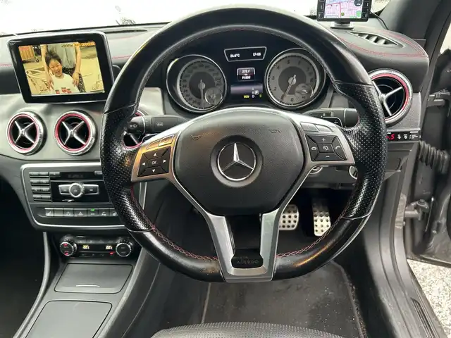 メルセデス・ベンツ ＣＬＡ２５０ 4MATIC 岩手県 2013(平25)年 9.2万km マウンテングレー レザーエクスクルーシブ/サンルーフ/ハーマンカードン /ディストロニックプラス/純正HDDナビ/フルセグTV/パークトロニック/ドラレコ(前)/黒革シート/シートヒーター(D/N)/パワーシート/DSRC/インテリジェントライトシステム
