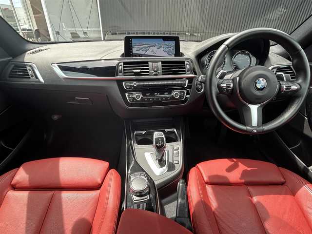 ＢＭＷ ２２０ｉ クーペ Mスポーツ 福岡県 2019(令1)年 2.9万km サファイアブラックP アダプティブクルーズコントロール/赤革シート/前席シートヒーター/純正ナビ/バックカメラ/Bluetooth/前後コーナーセンサー/アダプティブLEDヘッドライト/オートライト/コンフォートアクセス/純正18インチアルミホイール/ミラー一体型ETC/取扱説明書/保証書/スペアキー×1
