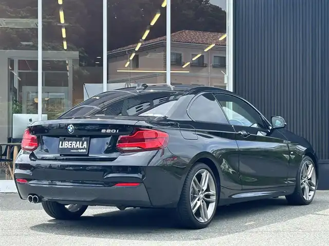 ＢＭＷ ２２０ｉ クーペ Mスポーツ 福岡県 2019(令1)年 2.9万km サファイアブラックP アダプティブクルーズコントロール/赤革シート/前席シートヒーター/純正ナビ/バックカメラ/Bluetooth/前後コーナーセンサー/アダプティブLEDヘッドライト/オートライト/コンフォートアクセス/純正18インチアルミホイール/ミラー一体型ETC/取扱説明書/保証書/スペアキー×1