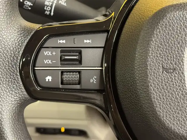 ホンダ Ｎ ＢＯＸ 群馬県 2024(令6)年 0.3万km プラチナホワイトパール ホンダセンシング/・衝突軽減ブレーキ/・車線逸脱警報機能/・オートライトハイビーム/・横滑り防止装置/・アダプティブクルーズコントロール/・クリアランスソナー/純正ディスプレイオーディオ/　AM/FM/BT/ipod/AppleCarPlay/AndroidAuto/バックカメラ/ドライブレコーダー/両側電動スライドドア/LEDオートライト/シートヒーター/ステアリングスイッチ/アイドリングストップ/電動パーキングブレーキ/USB入力端子/HDMI入力端子/前後ドライブレコーダー/W+サイドエアバッグ/カーテンエアバッグ/純正フロアマット/スマートキー/ビルトインETC