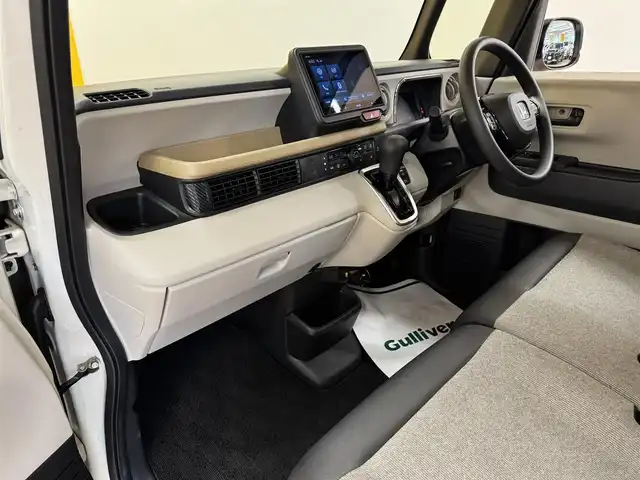 ホンダ Ｎ ＢＯＸ 群馬県 2024(令6)年 0.3万km プラチナホワイトパール ホンダセンシング/・衝突軽減ブレーキ/・車線逸脱警報機能/・オートライトハイビーム/・横滑り防止装置/・アダプティブクルーズコントロール/・クリアランスソナー/純正ディスプレイオーディオ/　AM/FM/BT/ipod/AppleCarPlay/AndroidAuto/バックカメラ/ドライブレコーダー/両側電動スライドドア/LEDオートライト/シートヒーター/ステアリングスイッチ/アイドリングストップ/電動パーキングブレーキ/USB入力端子/HDMI入力端子/前後ドライブレコーダー/W+サイドエアバッグ/カーテンエアバッグ/純正フロアマット/スマートキー/ビルトインETC