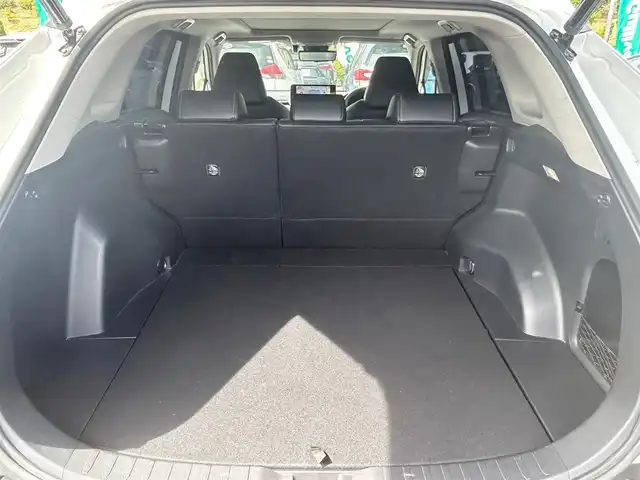 トヨタ ＲＡＶ４ G Zパッケージ 大阪府 2023(令5)年 2.7万km プラチナホワイトパールマイカ 純正１０．５インチナビ　/ＥＴＣ２．０　/全方位モニター　/ＬＥＤヘッドランプ　/フルセグＴＶ　/パワーシート　/シートヒーター　/純正１９インチアルミホイール　/ドライブレコーダー　/クルーズコントロール