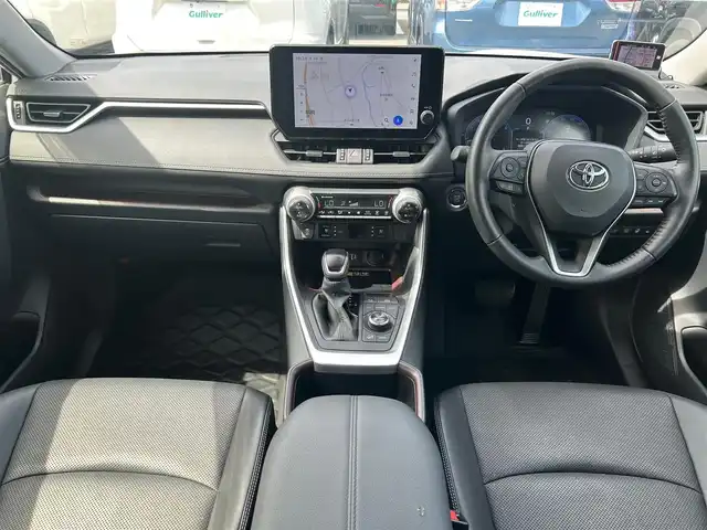 トヨタ ＲＡＶ４ G Zパッケージ 大阪府 2023(令5)年 2.7万km プラチナホワイトパールマイカ 純正１０．５インチナビ　/ＥＴＣ２．０　/全方位モニター　/ＬＥＤヘッドランプ　/フルセグＴＶ　/パワーシート　/シートヒーター　/純正１９インチアルミホイール　/ドライブレコーダー　/クルーズコントロール