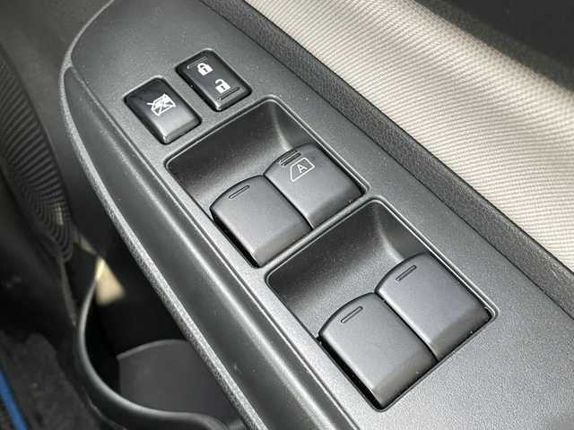 日産 ノート e－パワー X FOUR 新潟県 2019(平31)年 1.8万km ガーネットレッド 4WD/衝突軽減/全方位カメラ/純正ナビ/(AM/FM/CD/DVD/BT/フルセグ)/ETC2.0/インテリジェントルームミラー/ドライブレコーダー/コーナーセンサー/ステアリングスイッチ/AUTOライト/LEDヘッドライト/横滑り防止/プッシュスタート/スマートキー