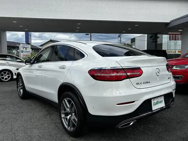 メルセデス・ベンツ ＧＬＣ２２０ d 4マチックスポーツ 熊本県 2020(令2)年 7.5万km ポーラホワイト ワンオーナー/純正ナビ/【Bluetooth/CD/AM/FM】/全周囲カメラ/バックカメラ/アダプティブクルーズコントロール/アクティブブレーキアシスト/アクティブステアリングアシスト/レーンキープアシスト/ブラインドスポットアシスト/コーナーセンサー/オートLEDヘッドライト/パドルシフト/ハーフレザーシート/前席シートヒーター/純正19インチAW/ウィンカーミラー/革巻きステアリング/ステアリングスイッチ/ドライブレコーダー/ETC2.0/スマートキー/プッシュスタート/純正フロアマット/保証書/スペアキー