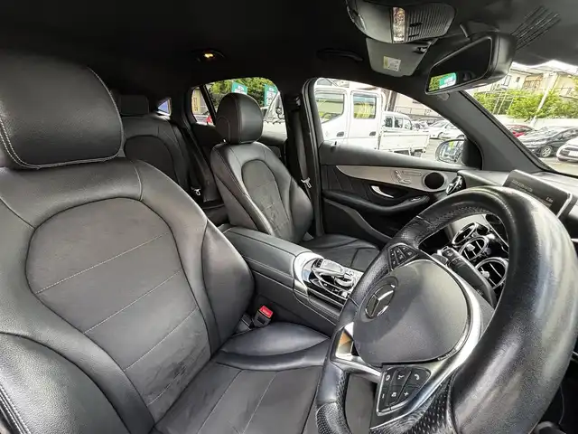メルセデス・ベンツ ＧＬＣ２２０ d 4マチックスポーツ 熊本県 2020(令2)年 7.5万km ポーラホワイト ワンオーナー/純正ナビ/【Bluetooth/CD/AM/FM】/全周囲カメラ/バックカメラ/アダプティブクルーズコントロール/アクティブブレーキアシスト/アクティブステアリングアシスト/レーンキープアシスト/ブラインドスポットアシスト/コーナーセンサー/オートLEDヘッドライト/パドルシフト/ハーフレザーシート/前席シートヒーター/純正19インチAW/ウィンカーミラー/革巻きステアリング/ステアリングスイッチ/ドライブレコーダー/ETC2.0/スマートキー/プッシュスタート/純正フロアマット/保証書/スペアキー