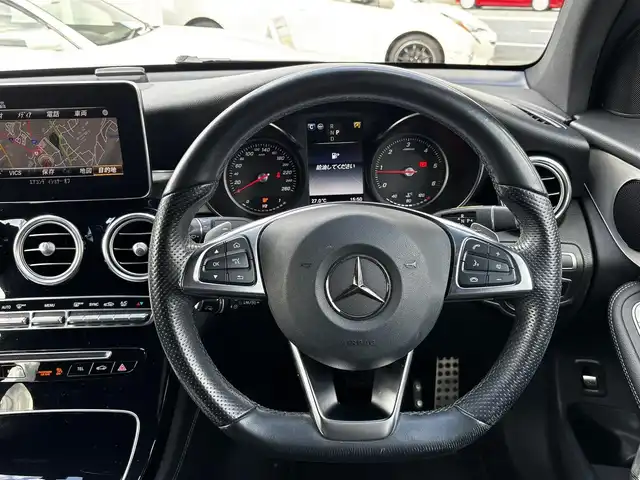 メルセデス・ベンツ ＧＬＣ２２０ d 4マチックスポーツ 熊本県 2020(令2)年 7.5万km ポーラホワイト ワンオーナー/純正ナビ/【Bluetooth/CD/AM/FM】/全周囲カメラ/バックカメラ/アダプティブクルーズコントロール/アクティブブレーキアシスト/アクティブステアリングアシスト/レーンキープアシスト/ブラインドスポットアシスト/コーナーセンサー/オートLEDヘッドライト/パドルシフト/ハーフレザーシート/前席シートヒーター/純正19インチAW/ウィンカーミラー/革巻きステアリング/ステアリングスイッチ/ドライブレコーダー/ETC2.0/スマートキー/プッシュスタート/純正フロアマット/保証書/スペアキー