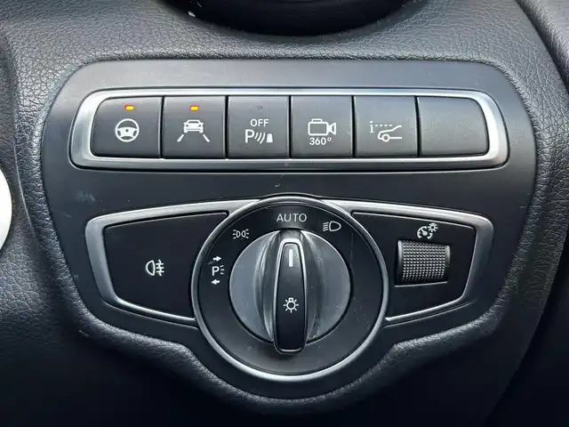 メルセデス・ベンツ ＧＬＣ２２０ d 4マチックスポーツ 熊本県 2020(令2)年 7.5万km ポーラホワイト ワンオーナー/純正ナビ/【Bluetooth/CD/AM/FM】/全周囲カメラ/バックカメラ/アダプティブクルーズコントロール/アクティブブレーキアシスト/アクティブステアリングアシスト/レーンキープアシスト/ブラインドスポットアシスト/コーナーセンサー/オートLEDヘッドライト/パドルシフト/ハーフレザーシート/前席シートヒーター/純正19インチAW/ウィンカーミラー/革巻きステアリング/ステアリングスイッチ/ドライブレコーダー/ETC2.0/スマートキー/プッシュスタート/純正フロアマット/保証書/スペアキー