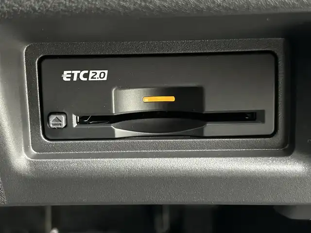 日産 セレナ e－4ORCE ハイウェイスターV 道央・札幌 2025(令7)年 0.1千km プリズムホワイト ・登録済未使用車/・4WD/・NissanConnectナビゲーション/・BT/HDMI/USB/フルセグ/・純正フリップダウンモニター/・インテリジェント アラウンドビューモニター/・インテリジェント ルームミラー/・ワイヤレス充電器/・ETC2.0ユニット（ビルトインタイプ）/・ドライブレコーダー（前後セット）/・プロパイロット（ナビリンク機能付）/・プロパイロット緊急停止支援システム（SOSコール機能付）/・レーンキープアシスト/・レーダークルーズコントロール/・BSM/・前後コーナーセンサー/・1・2列目シートヒーター/・ステアリングヒーター/・ヘッドランプ オートレベライザー/・アダプティブLEDヘッドライトシステム/・フォグランプ/・100V　AC電源/・2列目サンシェード/・保証書・取扱説明書/・スマートキー（スペア1本）