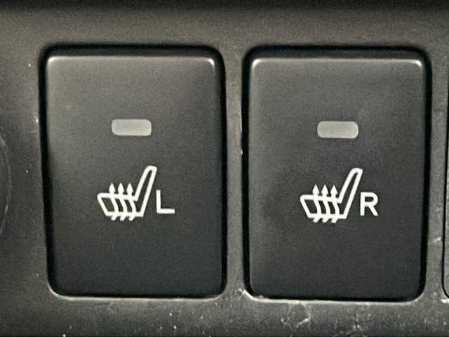 トヨタ ルーミー カスタムG 道北・旭川 2019(平31)年 4.7万km パールホワイトⅢ /４WD//禁煙車//寒冷地仕様//純正SDナビ/CD/DVD/SD/BT/TV//両側パワースライドドア//バックカメラ//スマートアシスト３/衝突回避支援ブレーキ/衝突警報機能/誤発進抑制機能/車線逸脱警報/先行車発進告知/オートハイビーム//純正エンジンスターター//社外ドライブレコーダー//ミラー型社外レーダー//アイドリングストップ//オートエアコン//フロントデアイサー//前席シートヒーター//革巻きステアリング//ステリングスイッチ//クルーズコントロール//オートライト//LEDヘッドライト//LEDフォグランプ//ミラーウィンカー//ドアバイザー//夏タイヤ積込み//スペアキー