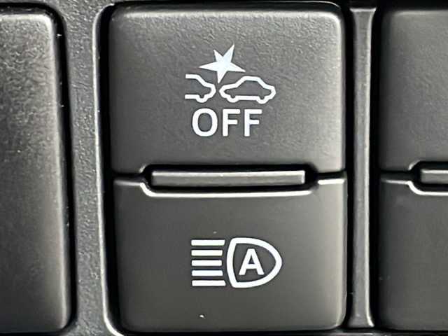 トヨタ ルーミー カスタムG 道北・旭川 2019(平31)年 4.7万km パールホワイトⅢ /４WD//禁煙車//寒冷地仕様//純正SDナビ/CD/DVD/SD/BT/TV//両側パワースライドドア//バックカメラ//スマートアシスト３/衝突回避支援ブレーキ/衝突警報機能/誤発進抑制機能/車線逸脱警報/先行車発進告知/オートハイビーム//純正エンジンスターター//社外ドライブレコーダー//ミラー型社外レーダー//アイドリングストップ//オートエアコン//フロントデアイサー//前席シートヒーター//革巻きステアリング//ステリングスイッチ//クルーズコントロール//オートライト//LEDヘッドライト//LEDフォグランプ//ミラーウィンカー//ドアバイザー//夏タイヤ積込み//スペアキー