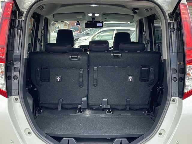 トヨタ ルーミー カスタムG 道北・旭川 2019(平31)年 4.7万km パールホワイトⅢ /４WD//禁煙車//寒冷地仕様//純正SDナビ/CD/DVD/SD/BT/TV//両側パワースライドドア//バックカメラ//スマートアシスト３/衝突回避支援ブレーキ/衝突警報機能/誤発進抑制機能/車線逸脱警報/先行車発進告知/オートハイビーム//純正エンジンスターター//社外ドライブレコーダー//ミラー型社外レーダー//アイドリングストップ//オートエアコン//フロントデアイサー//前席シートヒーター//革巻きステアリング//ステリングスイッチ//クルーズコントロール//オートライト//LEDヘッドライト//LEDフォグランプ//ミラーウィンカー//ドアバイザー//夏タイヤ積込み//スペアキー