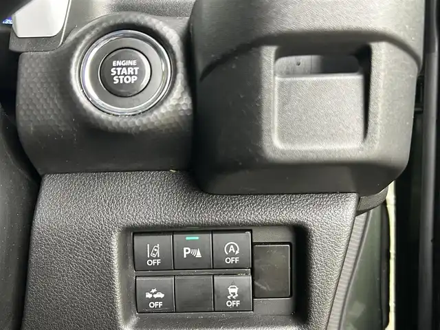 スズキ ハスラー HYBRID X 千葉県 2020(令2)年 4.6万km クールカーキPM 禁煙車/スズキレーダーブレーキサポート/・車線逸脱警報システム/・コーナーセンサー/純正９インチメモリナビ/・CD/DVD/USB/Bluetooth/フルセグTV/・ビルトインETC/・全方位カメラ/革巻きステアリング/・ステアリングスイッチ/DNシートヒーター/純正１５インチAW/電動格納ウインカーミラー/オートライト/・LEDヘッドライト/・LEDフォグランプ