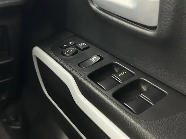 スズキ ハスラー HYBRID X 千葉県 2020(令2)年 4.6万km クールカーキPM 禁煙車/スズキレーダーブレーキサポート/・車線逸脱警報システム/・コーナーセンサー/純正９インチメモリナビ/・CD/DVD/USB/Bluetooth/フルセグTV/・ビルトインETC/・全方位カメラ/革巻きステアリング/・ステアリングスイッチ/DNシートヒーター/純正１５インチAW/電動格納ウインカーミラー/オートライト/・LEDヘッドライト/・LEDフォグランプ