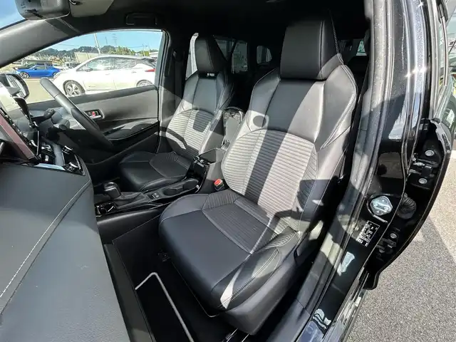トヨタ カローラツーリング ダブルバイビー 愛媛県 2020(令2)年 4.9万km ブラックマイカ 純正9型ディスプレイオーディオ/バックカメラ/前後ドライブレコーダー/トヨタセーフティセンス/衝突被害軽減装置/車線逸脱防止装置/レーダークルーズコントロール/ブラインドスポットモニター/クリアランスソナー/ステアリングリモコン/ハーフレザー/ETC/電動パーキングブレーキ/電格ミラー/ヒートミラー/ヘッドライトレベライザー/トノカバー/純正布生地ラゲッジマット/LEDヘッドライト/現状サマー(純正AW)(215/45/R17)/TOYO TRANPATH mpZ