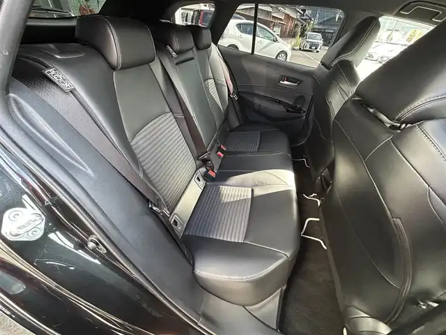 トヨタ カローラツーリング ダブルバイビー 愛媛県 2020(令2)年 4.9万km ブラックマイカ 純正9型ディスプレイオーディオ/バックカメラ/前後ドライブレコーダー/トヨタセーフティセンス/衝突被害軽減装置/車線逸脱防止装置/レーダークルーズコントロール/ブラインドスポットモニター/クリアランスソナー/ステアリングリモコン/ハーフレザー/ETC/電動パーキングブレーキ/電格ミラー/ヒートミラー/ヘッドライトレベライザー/トノカバー/純正布生地ラゲッジマット/LEDヘッドライト/現状サマー(純正AW)(215/45/R17)/TOYO TRANPATH mpZ