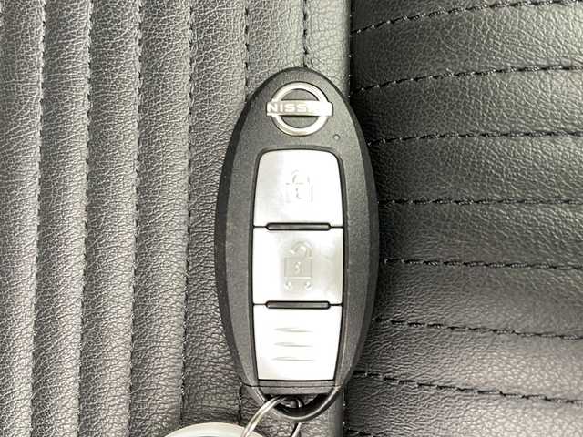 日産 オーラ G レザーエディション 千葉県 2024(令6)年 0.9万km 黒 純正ナビ/BT/TV/HDMI/Applecare/プロパイロット/レーダークルーズコントロール/レーンキープ/衝突軽減/クリアランスソナー/標識検知/BSM/全方位カメラ/電動パーキング/オートホールド/オートハイビーム/ワイヤレス充電/BOSEサウンド/レザーシート/デジタルインナーミラー/ビルトインETC2.0/LEDフォグ/スマートキー/プッシュスタート