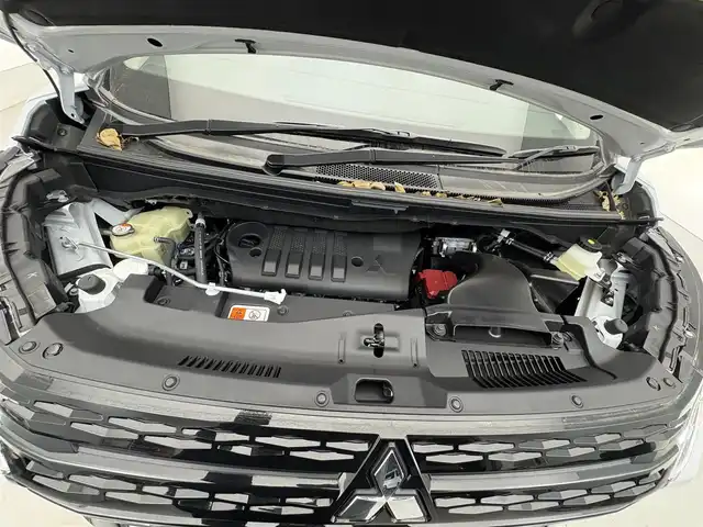 三菱 デリカＤ：５ シャモニー 滋賀県 2025(令7)年 0.1千km パールⅡ 登録済み未使用車/ALPINE製11インチナビ/全方位カメラ/両側パワースライドドア/ハーフレザーシート/追従クルーズコントロール/ブラインドスポットモニタリング/LEDヘッドライト/オートマチックハイビーム/D席パワーシート/D/Nシートヒーター/ステアリングヒーター/パワーバックドア/AC100V電源/電動パーキングブレーキ/オートブレーキホールド/パドルシフト/プッシュスタート/スマートキー/ステアリングリモコン