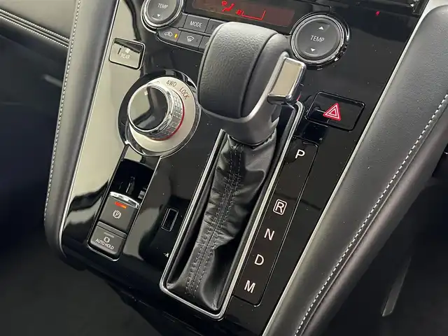 三菱 デリカＤ：５ シャモニー 滋賀県 2025(令7)年 0.1千km パールⅡ 登録済み未使用車/ALPINE製11インチナビ/全方位カメラ/両側パワースライドドア/ハーフレザーシート/追従クルーズコントロール/ブラインドスポットモニタリング/LEDヘッドライト/オートマチックハイビーム/D席パワーシート/D/Nシートヒーター/ステアリングヒーター/パワーバックドア/AC100V電源/電動パーキングブレーキ/オートブレーキホールド/パドルシフト/プッシュスタート/スマートキー/ステアリングリモコン