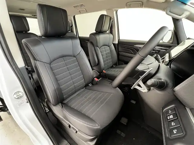 三菱 デリカＤ：５ シャモニー 滋賀県 2025(令7)年 0.1千km パールⅡ 登録済み未使用車/ALPINE製11インチナビ/全方位カメラ/両側パワースライドドア/ハーフレザーシート/追従クルーズコントロール/ブラインドスポットモニタリング/LEDヘッドライト/オートマチックハイビーム/D席パワーシート/D/Nシートヒーター/ステアリングヒーター/パワーバックドア/AC100V電源/電動パーキングブレーキ/オートブレーキホールド/パドルシフト/プッシュスタート/スマートキー/ステアリングリモコン