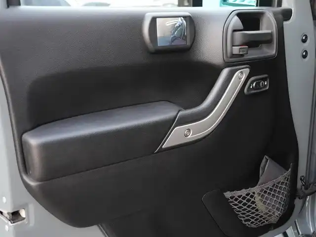 クライスラー・ジープ ジープ ラングラー サハラ 静岡県 2015(平27)年 5.9万km アンヴィル アンヴィルカラー/JAOS BATTLAZステンレスマフラー/JAOSマッドガード/社外エアクリーナー/社外インテークパイプ/背面タイヤ/ＲＡＮＣＨＯショックアブソーバ/社外バックカメラ/LEDヘッドライト/キーレス/ETC