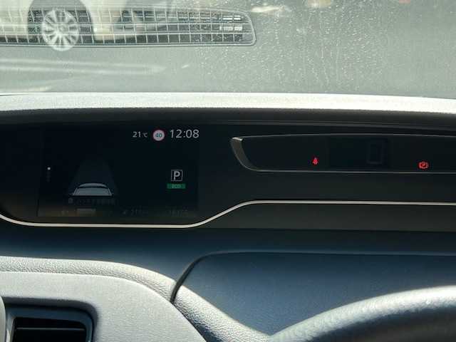 日産 セレナ ハイウェイスター V 東京都 2022(令4)年 1.7万km ブリリアントホワイトパール 2トーン 純正ナビ/(フルセグTV/Bluetooth/CD/DVD/Blu-ray/SD)/全方位カメラ/プロパイロット/両側パワースライドドア/ハンズフリーセンサー/フリップダウンモニター/ETC/ドライブレコーダー/車線逸脱防止支援システム/後側方衝突防止支援システム/エマージェンシーブレーキ/ブラインドスポットモニター/デジタルインナーミラー/スペアキー1本/後部座席テーブル/純正フロアマット/保証書/取扱説明書