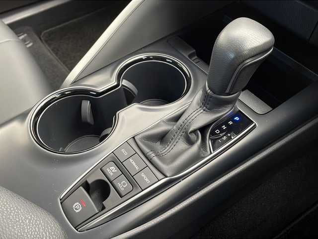 トヨタ カムリ WS 千葉県 2019(平31)年 1.2万km プラチナホワイトパールマイカ ブラインドスポットモニター/パドルシフト/純正ナビ（ＢＴ／ＤＶＤ／ＣＤ／ＴＶ）/ビルトインＥＴＣ/バックカメラ/レーンキープ/オートライト/オートハイビーム/ＬＥＤヘッドライト/プッシュスタート/スマートキー/ドライブレコーダー/ハーフレザーシート/純正AW