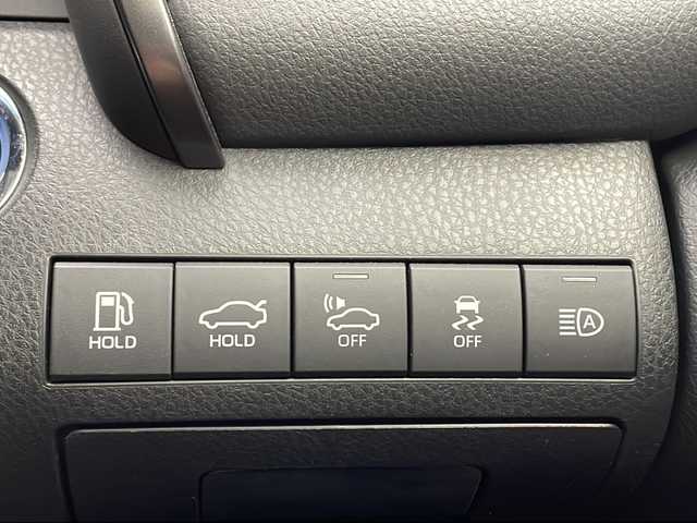 トヨタ カムリ WS 千葉県 2019(平31)年 1.2万km プラチナホワイトパールマイカ ブラインドスポットモニター/パドルシフト/純正ナビ（ＢＴ／ＤＶＤ／ＣＤ／ＴＶ）/ビルトインＥＴＣ/バックカメラ/レーンキープ/オートライト/オートハイビーム/ＬＥＤヘッドライト/プッシュスタート/スマートキー/ドライブレコーダー/ハーフレザーシート/純正AW