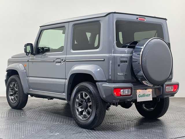 スズキ ジムニー シエラ JC 愛媛県 2025(令7)年 0.5万km ミディアムグレー ダムドlittle G. フロントグリル/ダムドlittle G. フロントバンパー/ダムドlittle G. オーバーフェンダー/ダムドlittle G. リアバンパー/背面ハードタイヤカバー/サイドメッキモール/デジタルインナーミラー//社外ナビ　ダムドトリムＧグリル＆バンパー　デジタルインナーミラー　ＥＴＣ　クルーズコントロール　コーナーセンサー　レーンアシスト　衝突被害軽減ブレーキ　バックカメラ　背面タイヤ　禁煙車